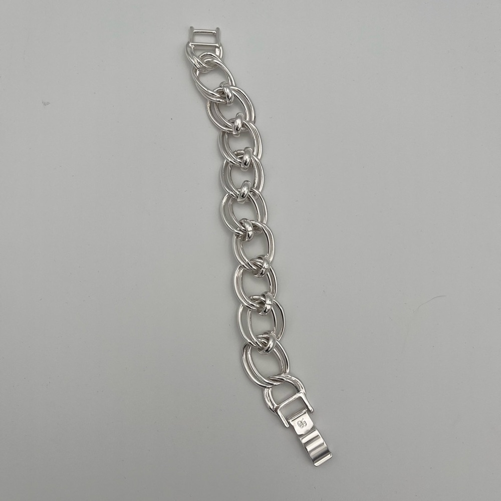 Banana Republic Silver Link Bracelet Toggle Clasp - EUC - Picture 3 of 3